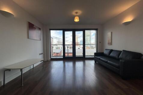 Livingroom (7).jpeg