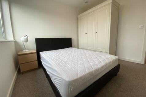 1st Bedroom (3).jpeg