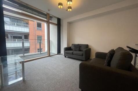 Livingroom 2.jpeg