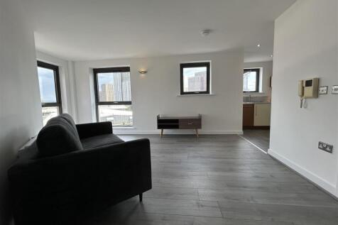 Livingroom (2).jpeg
