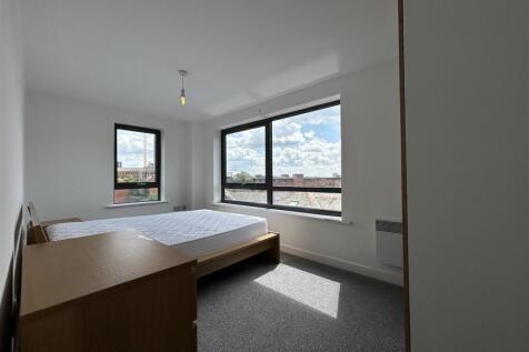 1st Bedroom.jpeg
