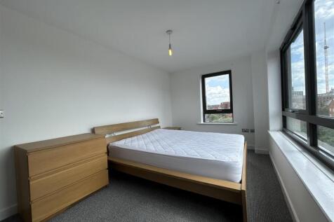 1st Bedroom (3).jpeg