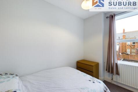 TT139 Bedroom 2 (1)