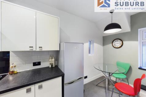 RKT74 Dining Space