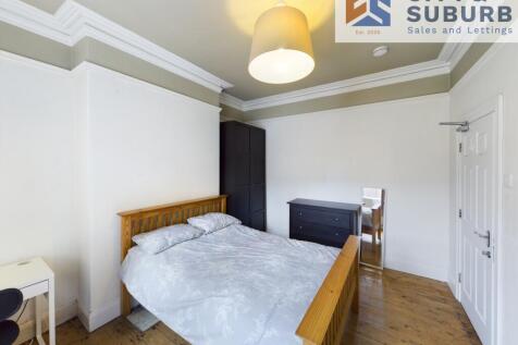 MUT18 Bedroom 1