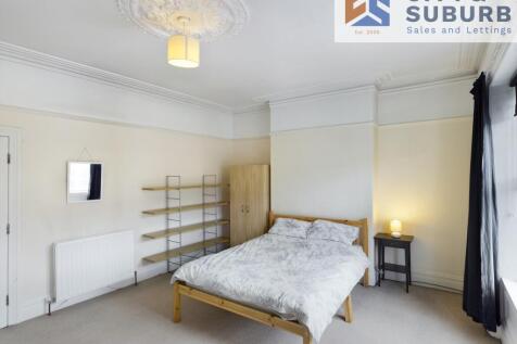 MUT18 Bedroom 2 (1)