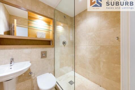 SAQ04F23-En-suite