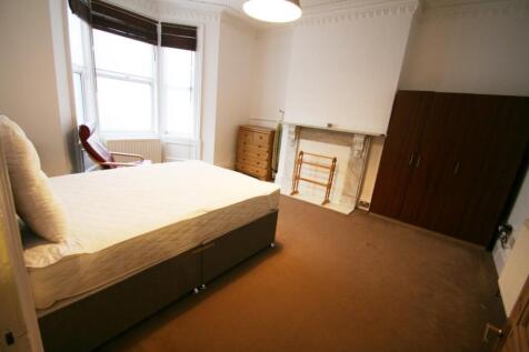 GBG112 Bedroom 1 second view