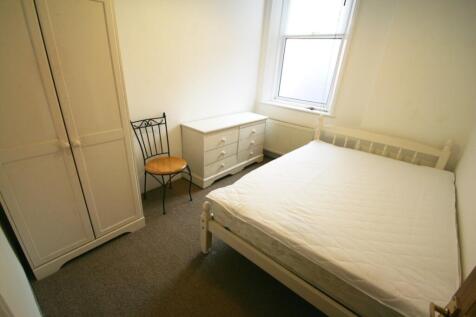 GBG112 Bedroom 2