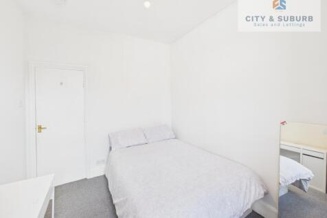 CAM01351G0-PR0189-STILL011