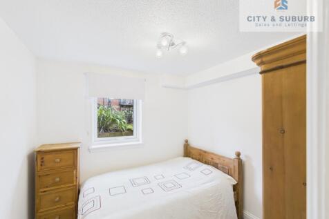 CAM01351G0-PR0196-STILL004