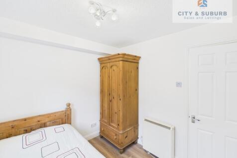 CAM01351G0-PR0196-STILL006