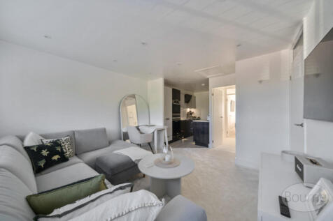 cf8a9fa5-41d3-48c...