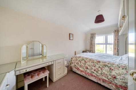 51d12ae7-a637-4e9...