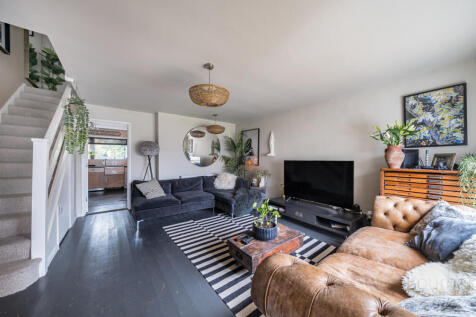 b16af827-d4fe-435...