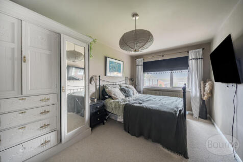 ff648425-e0e8-4a1...