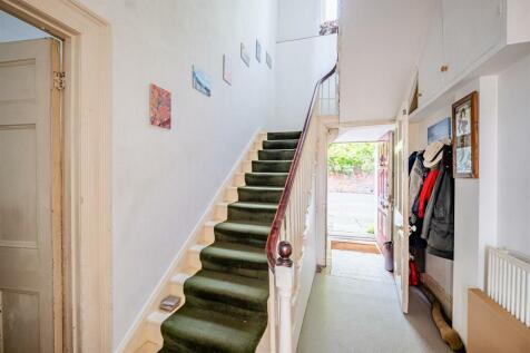33 Cornwallis Crescent-6.jpg
