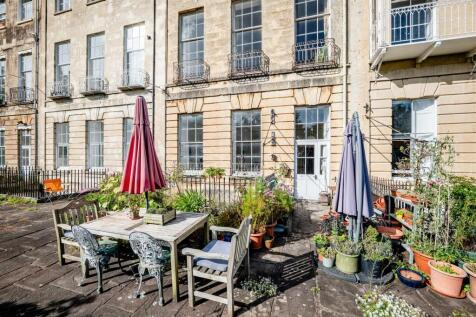 33 Cornwallis Crescent-5.jpg