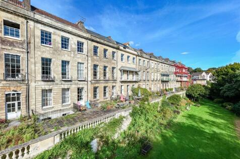 33 Cornwallis Crescent-2.jpg