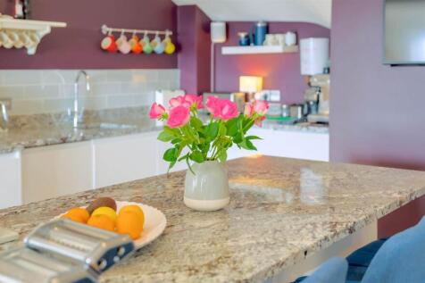 21Cliftonwood64.jpg