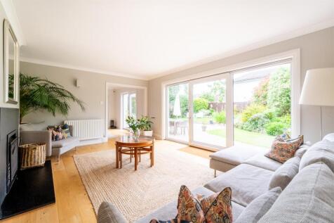 14 Manor Way Failand BS8 3UY-7.jpg