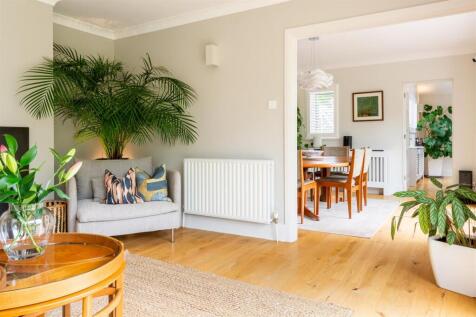 14 Manor Way Failand BS8 3UY-9.jpg