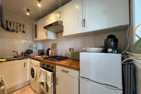 Kitchen 2.jpg