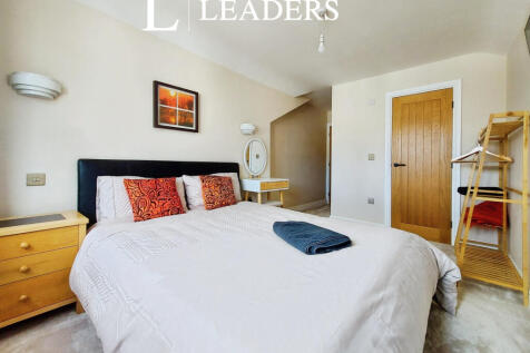 e60f9812-Room 204 20