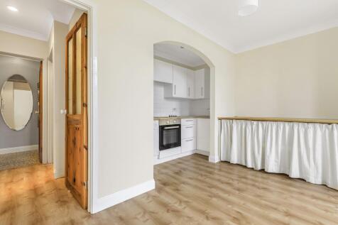 Living Area/Kitchen