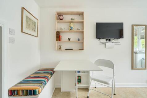 Reception/Bedroom/Kitchen