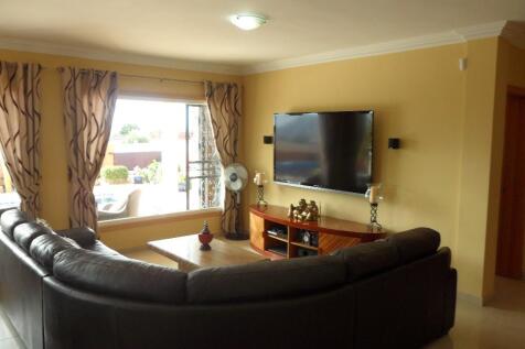 Lounge &amp; TV