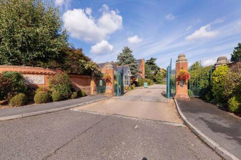 Gated entrance to St Ann&#39;s Park