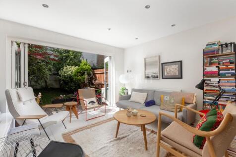 Byron Mews-2.jpg