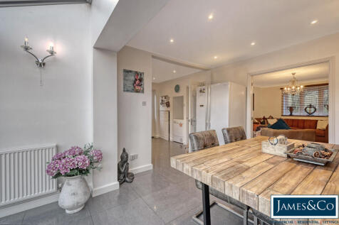 8heywoodlanes