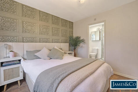 8heywoodlanek