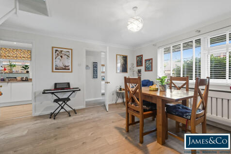 42woodviewroadk