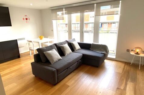12Sh Main shot living room
