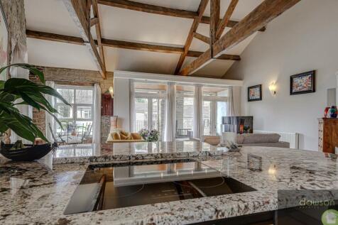 Lounge/Dining/Kitchen