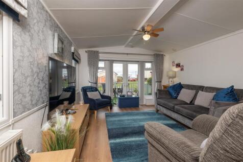 Lounge/Kitchen