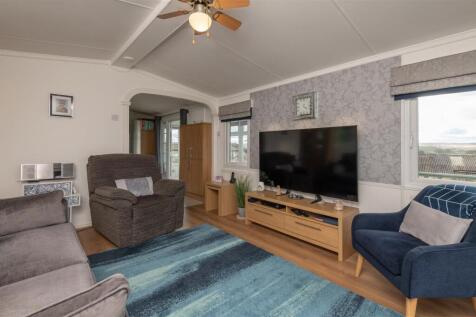 Lounge/Kitchen