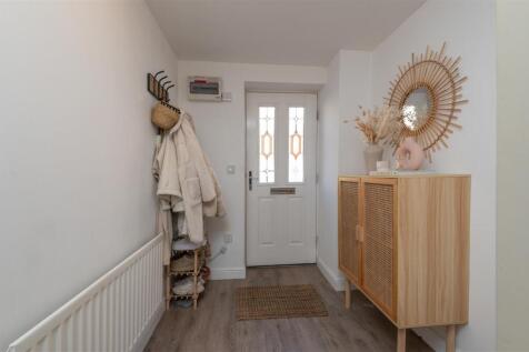 04 - 3 Rosevale View HX6 2DW.jpg