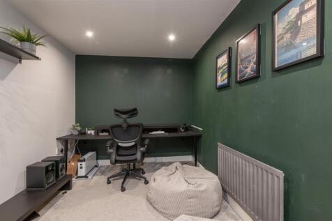 02 - 3 Rosevale View HX6 2DW.jpg