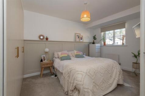 26 - 3 Rosevale View HX6 2DW.jpg