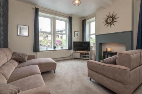 04 - 181 Stainland Road HX4 9AJ.jpg