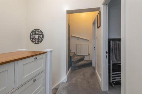 20 - 181 Stainland Road HX4 9AJ.jpg