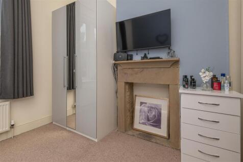25 - 181 Stainland Road HX4 9AJ.jpg