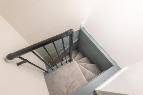 32 - 181 Stainland Road HX4 9AJ.jpg