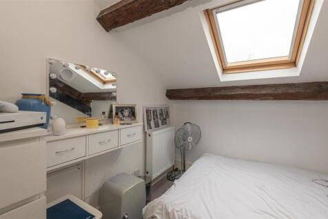 28 - 181 Stainland Road HX4 9AJ.jpg