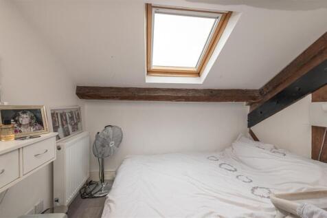 29 - 181 Stainland Road HX4 9AJ.jpg