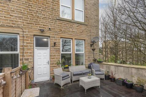 36 - 181 Stainland Road HX4 9AJ.jpg